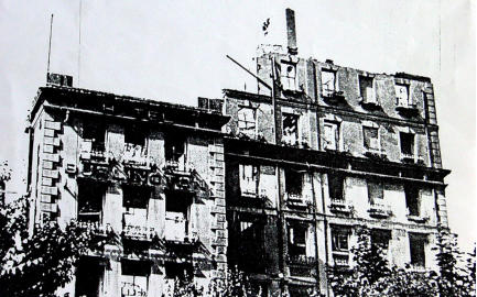 Burlington Hotel c.1945.  The war damaged ruins of the former hotel, prior to demolition.